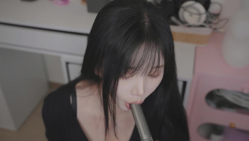 ASMR Yoon Ying – That Loser Guy