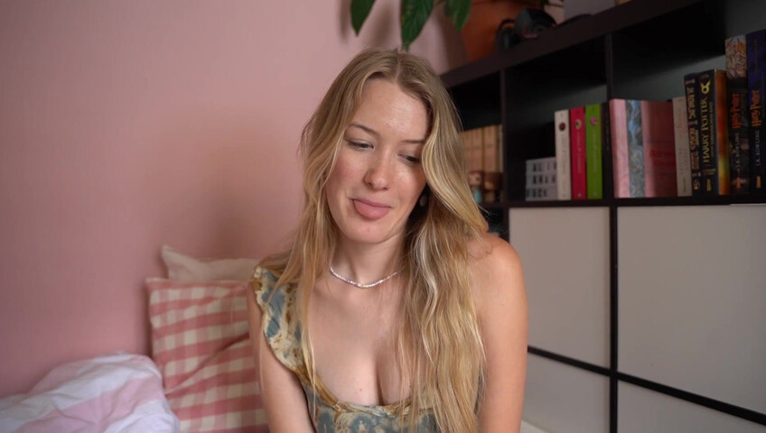 Emily ASMR - Loving Moments With Your Girlfriend
