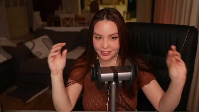 Moona ASMR - 7 December 2025 - Fansly Stream