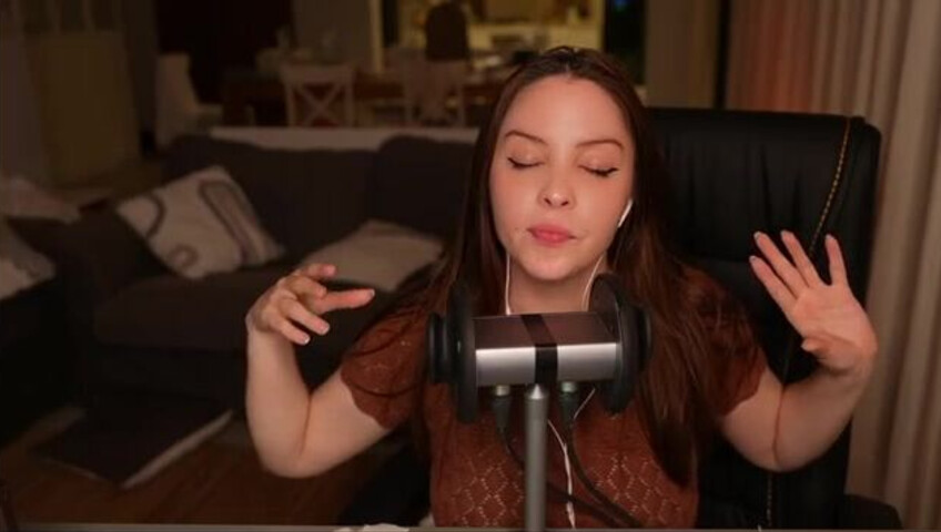 Moona ASMR - 7 December 2025 - Fansly Stream