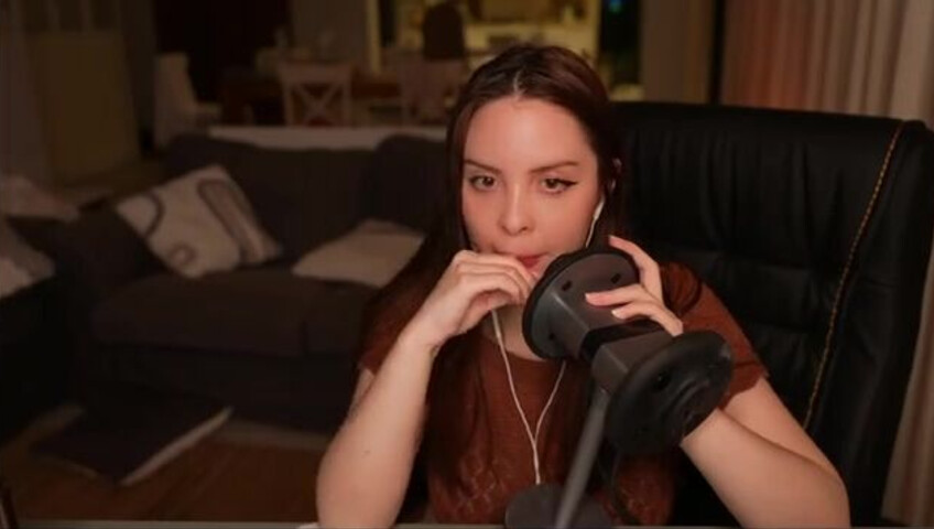 Moona ASMR - 7 December 2025 - Fansly Stream