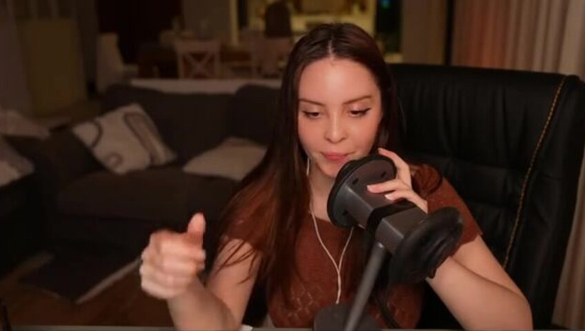 Moona ASMR - 7 December 2025 - Fansly Stream