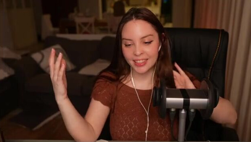 Moona ASMR - 7 December 2025 - Fansly Stream