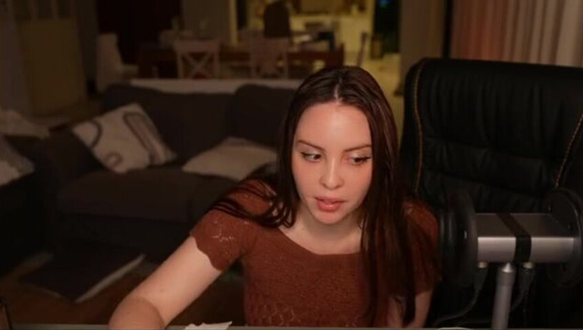 Moona ASMR - 7 December 2025 - Fansly Stream