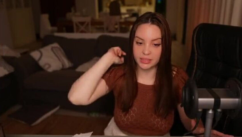 Moona ASMR - 7 December 2025 - Fansly Stream