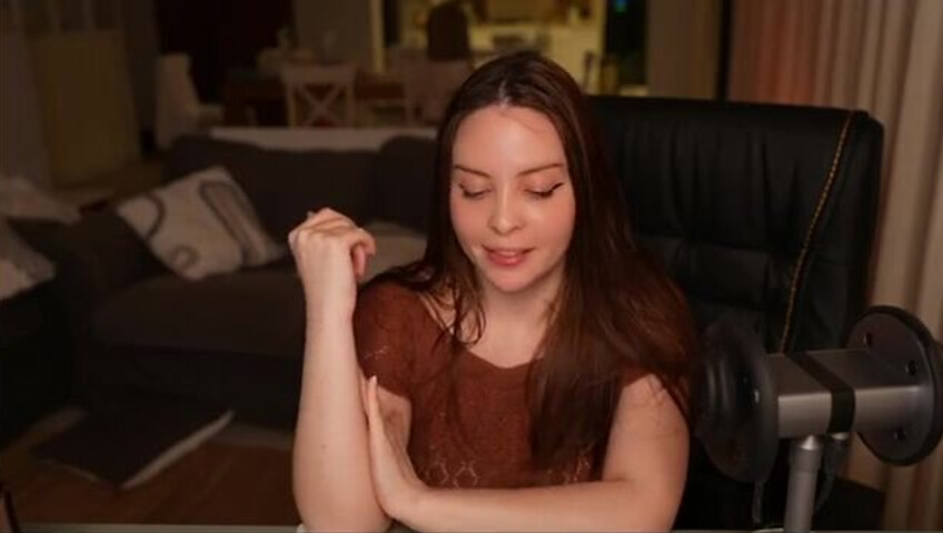 Moona ASMR - 7 December 2025 - Fansly Stream