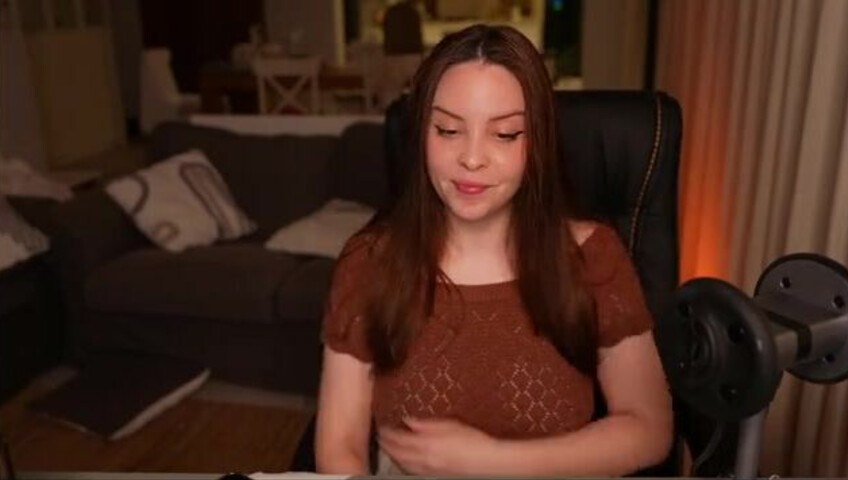 Moona ASMR - 7 December 2025 - Fansly Stream