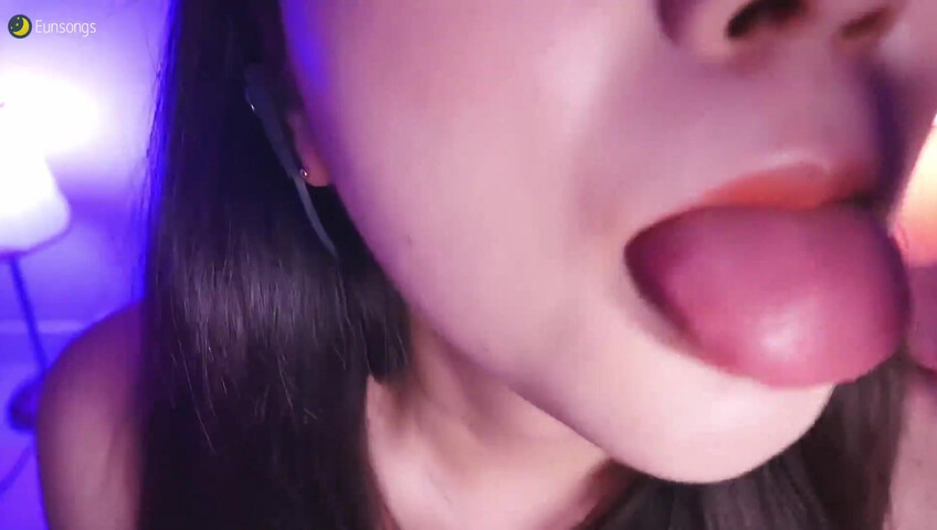 Eunsongs ASMR - Kissing