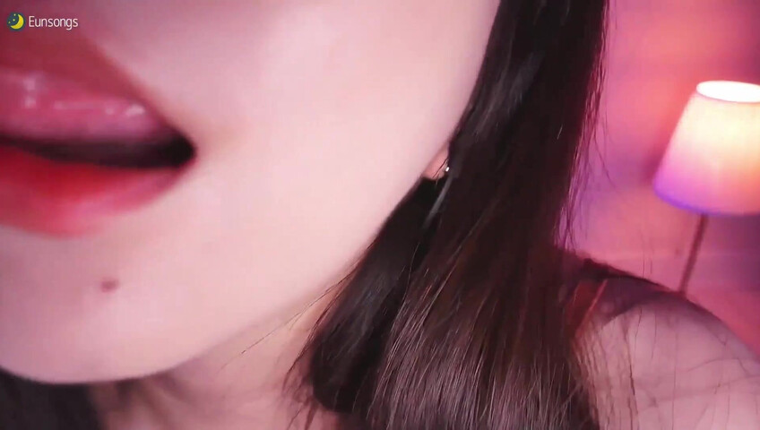 Eunsongs ASMR - Kissing