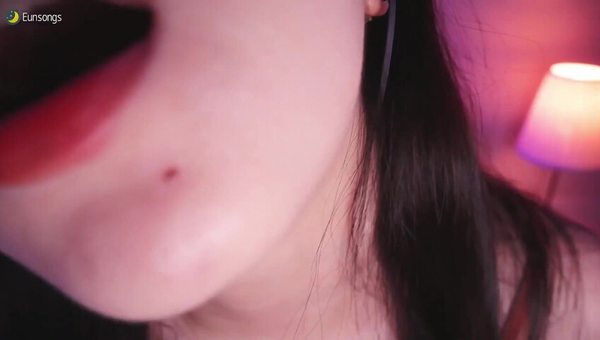 Eunsongs ASMR - Kissing