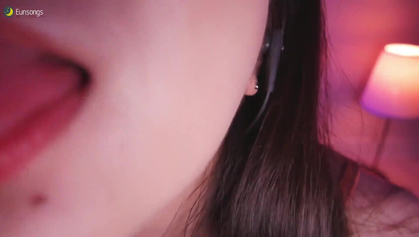 Eunsongs ASMR - Kissing