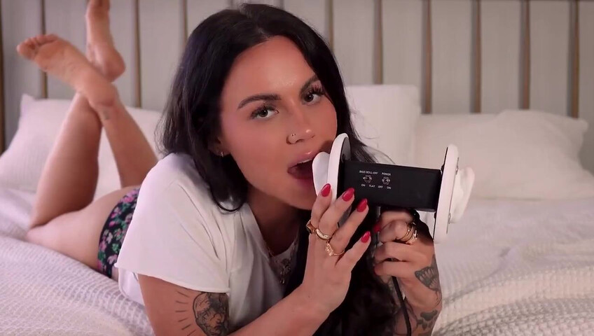 ShotsofSimone - 5 December 2025 - ASMR Ear Licking NSFW