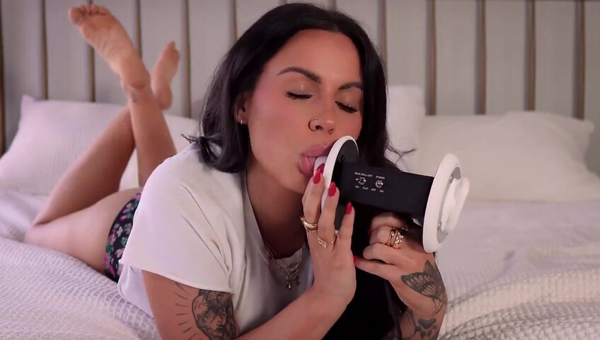 ShotsofSimone - 5 December 2025 - ASMR Ear Licking NSFW