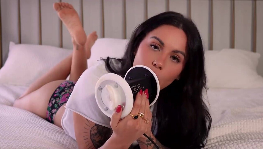 ShotsofSimone - 5 December 2025 - ASMR Ear Licking NSFW