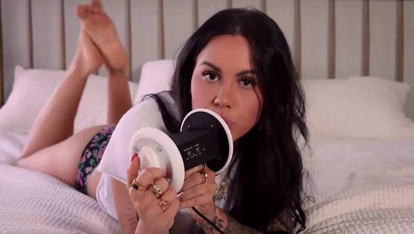 ShotsofSimone - 5 December 2025 - ASMR Ear Licking NSFW