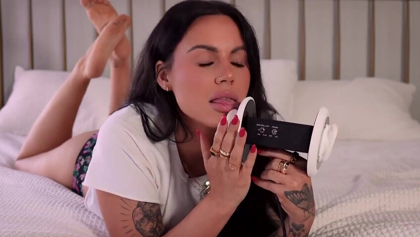 ShotsofSimone - 5 December 2025 - ASMR Ear Licking NSFW