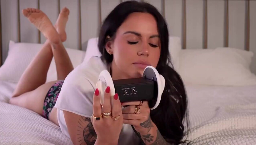 ShotsofSimone - 5 December 2025 - ASMR Ear Licking NSFW