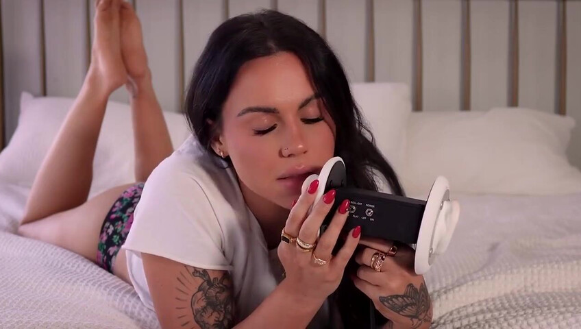 ShotsofSimone - 5 December 2025 - ASMR Ear Licking NSFW