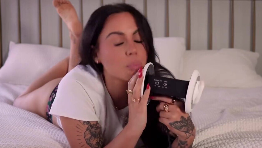 ShotsofSimone - 5 December 2025 - ASMR Ear Licking NSFW