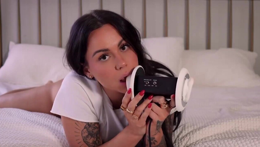 ShotsofSimone - 5 December 2025 - ASMR Ear Licking NSFW