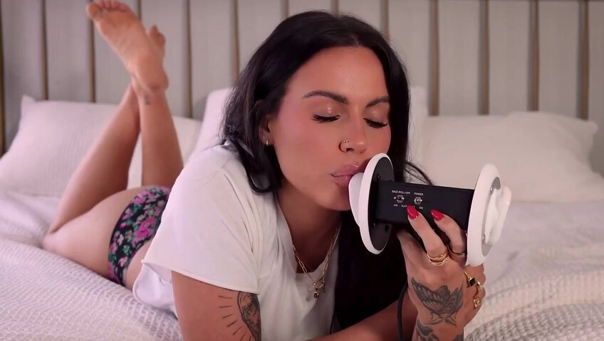 ShotsofSimone - 5 December 2025 - ASMR Ear Licking NSFW