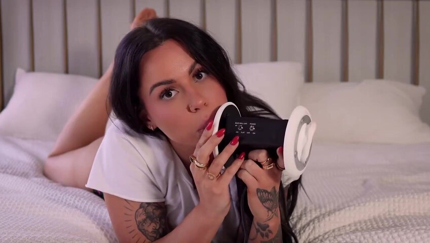 ShotsofSimone - 5 December 2025 - ASMR Ear Licking NSFW