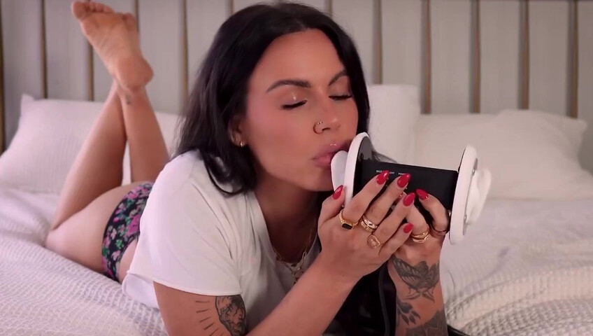 ShotsofSimone - 5 December 2025 - ASMR Ear Licking NSFW