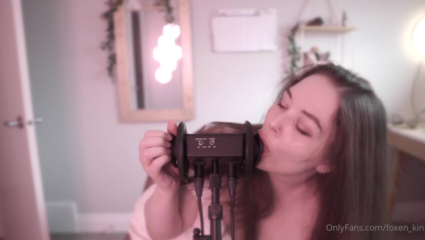 Foxenkin - Ear Licking