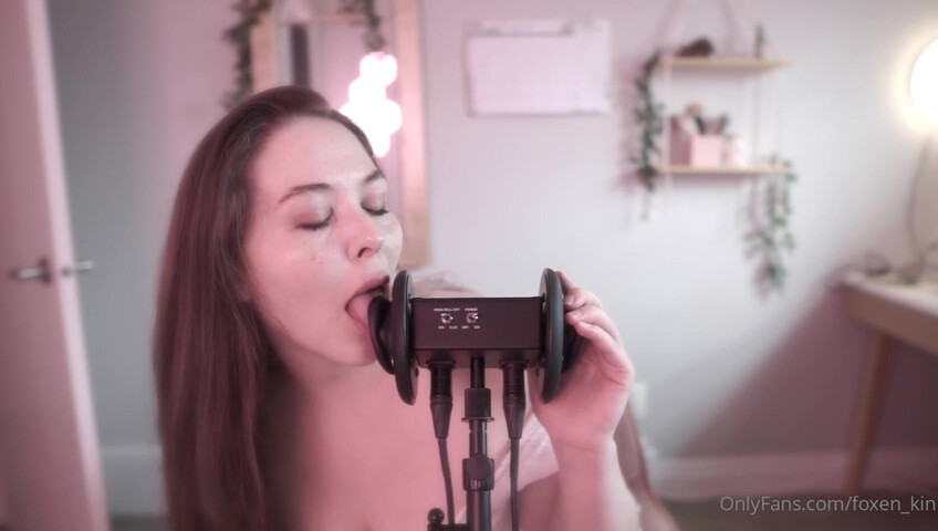 Foxenkin - Ear Licking