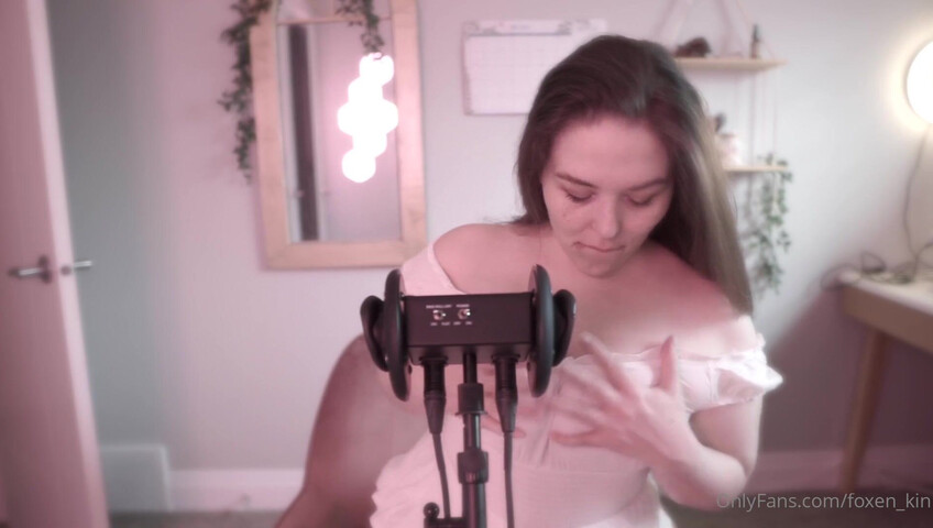 Foxenkin - Ear Licking