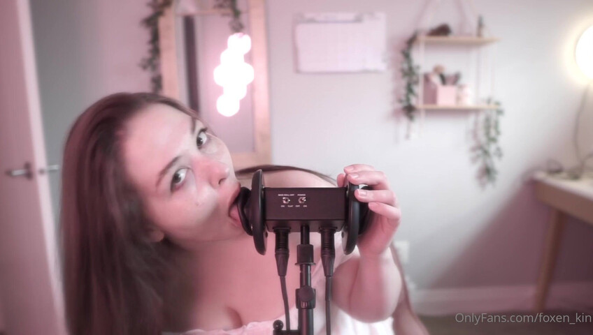 Foxenkin - Ear Licking