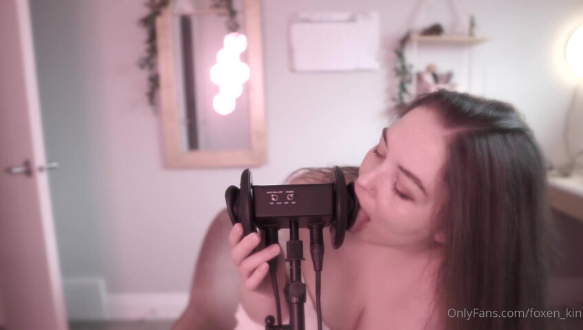 Foxenkin - Ear Licking