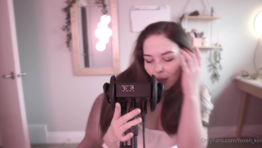 Foxenkin - Ear Licking