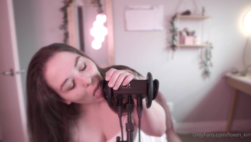 Foxenkin - Ear Licking