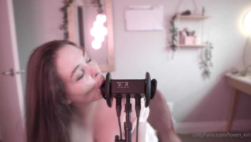 Foxenkin - Ear Licking