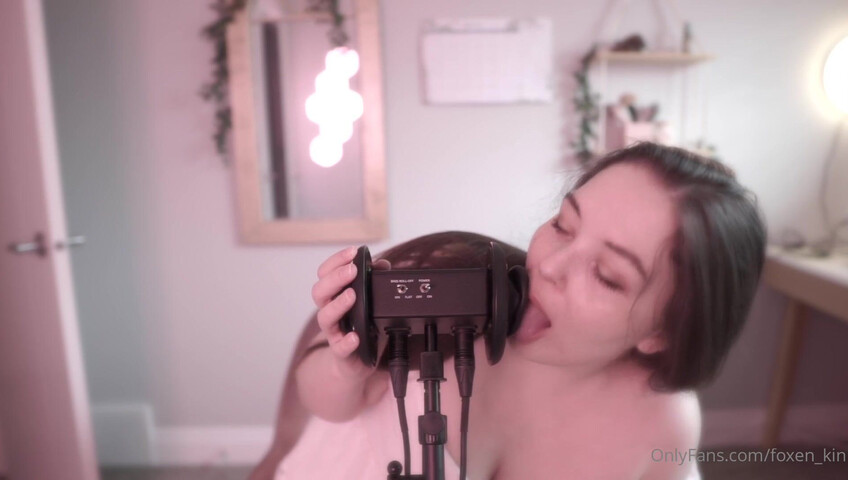 Foxenkin - Ear Licking