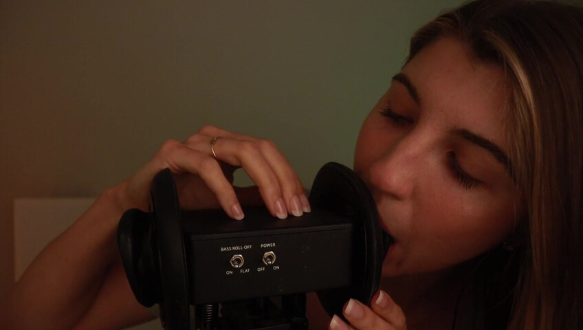 FrivolousFox - [ 4K ] - Slow & Fast, Ear Eating ASMR ~ June Patreon Exclusive