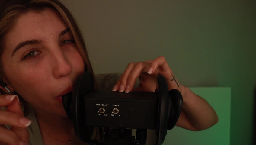 FrivolousFox - [ 4K ] - Slow & Fast, Ear Eating ASMR ~ June Patreon Exclusive