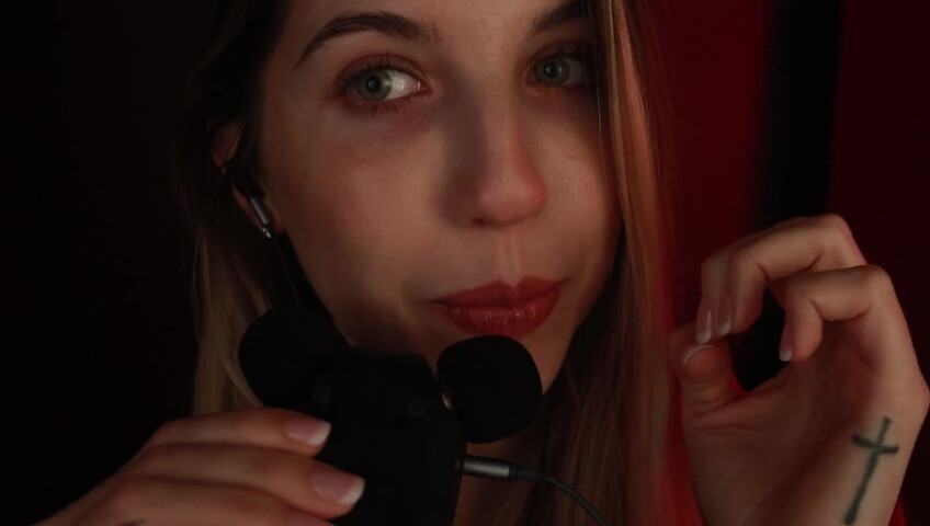 FrivolousFox ASMR  Tascam Cover Noms - Patreon Exclusive  13-01-2025