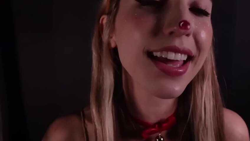 FrivolousFox ASMR - Rudolph’s Stuck in Your Screen