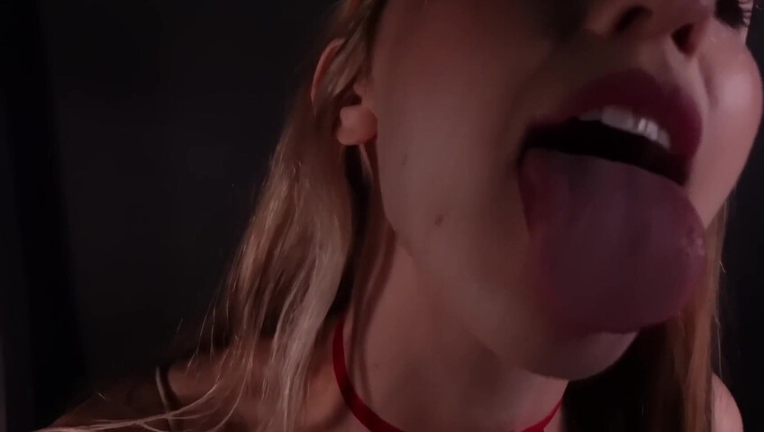 FrivolousFox ASMR - Rudolph’s Stuck in Your Screen