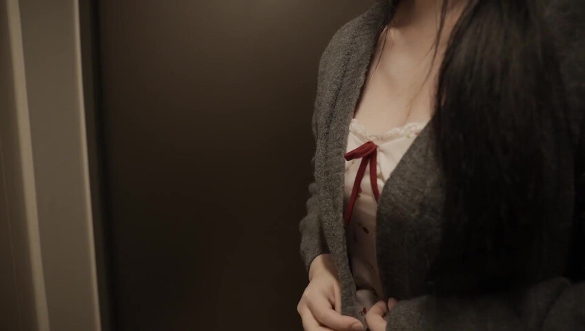 ASMR Yoon Ying - ASMR Roleplay with Reversed Dynamics A Night on a Business Trip