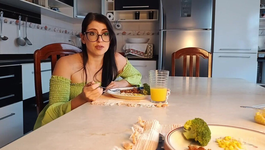 Loreena Fox – Stepmom Takes Your Virginity