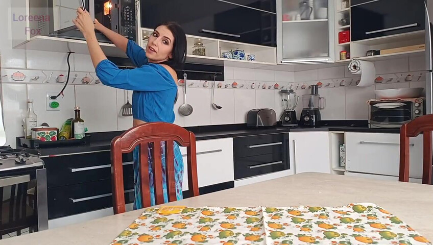 Loreena Fox – Succubus Stepmommy