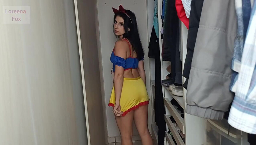 Loreena Fox – Taboo Closet Confessions