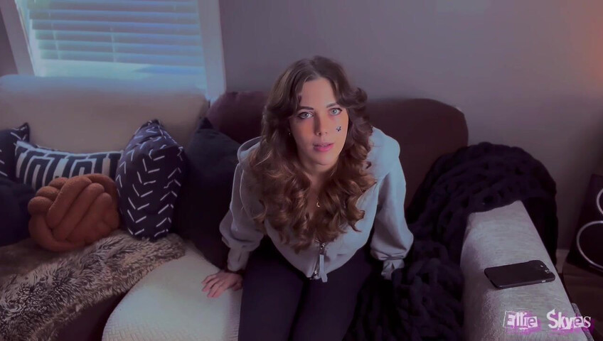 Ellie Skyes – Free Use Step-Sister