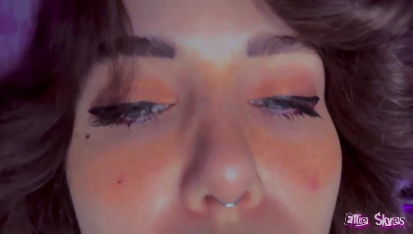 Ellie Skyes – Free Use Step-Sister