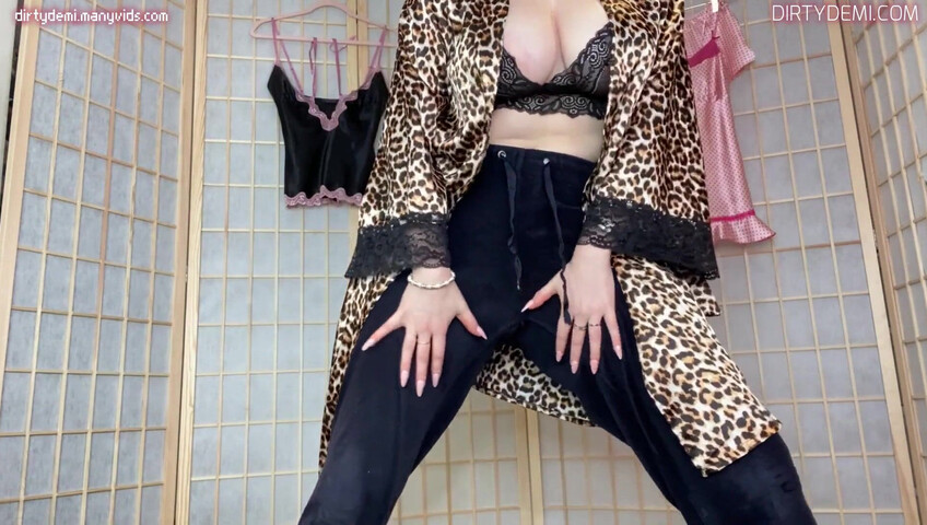 Dirty Demi – Step Mommy's Secret Sex Toy