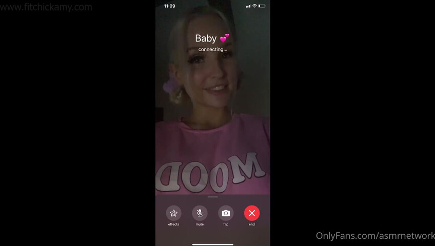 Fit Chick Amy - Pussy Close up