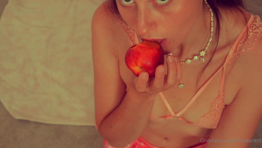 Florescent ASMR - 30 May 2025 - Eat My Peach Daddy - ASMR Sexual and Intimate Pussy Eating